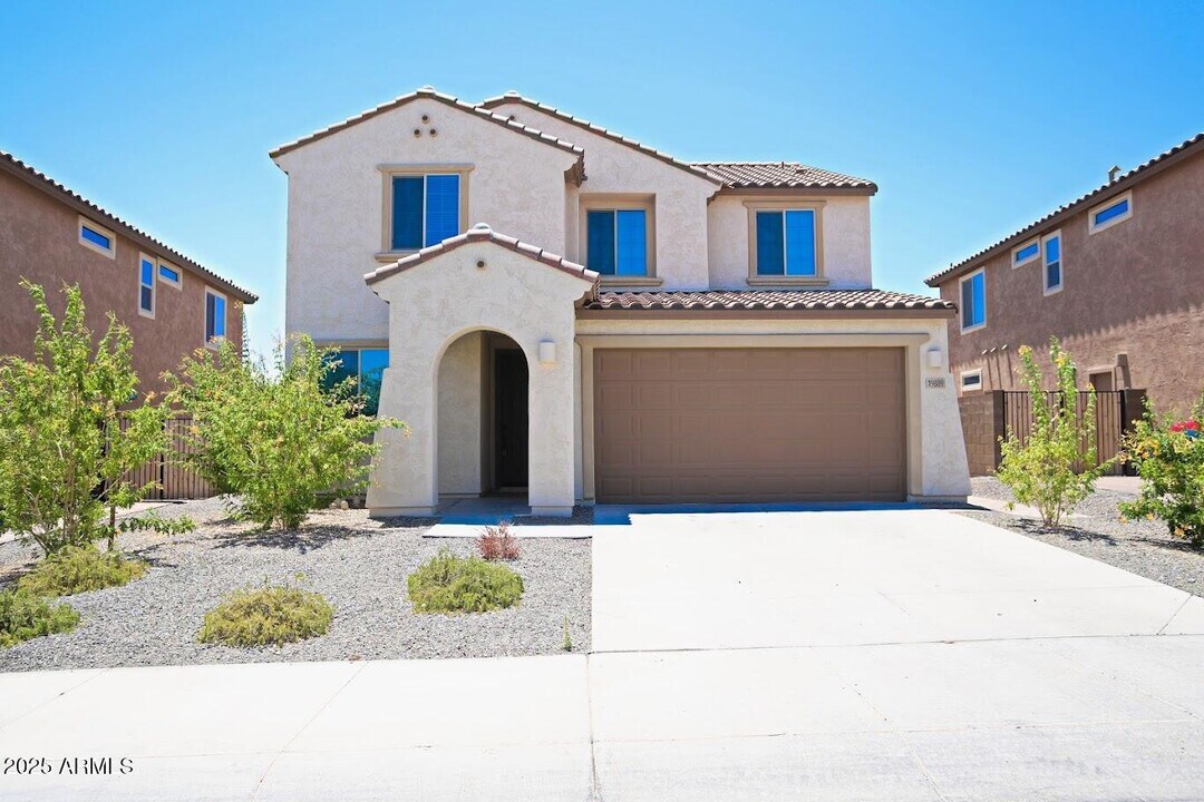 19889 W Annika Dr in Litchfield Park, AZ - Building Photo