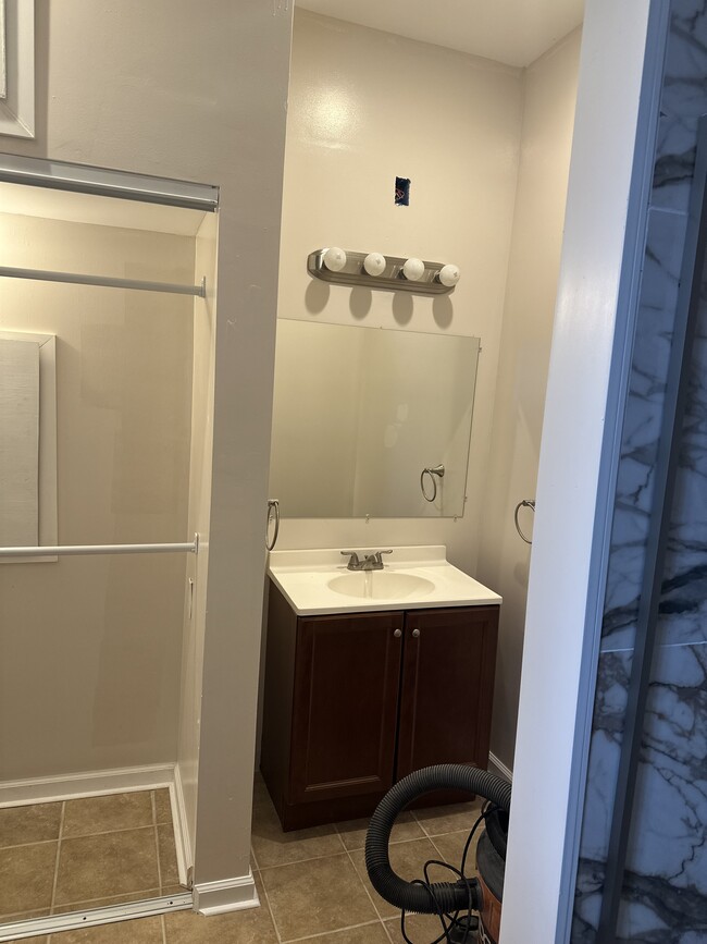 1425 S 1st St, Unit #2 in Louisville, KY - Foto de edificio - Building Photo