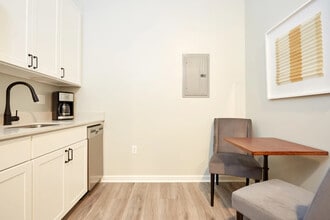 1016 Canal St in New Orleans, LA - Building Photo - Building Photo