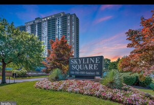 5505 Seminary Rd, Unit 101N in Falls Church, VA - Building Photo