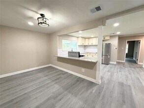 2214 Marlen Ave in Pasadena, TX - Building Photo - Building Photo
