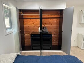 11930 Sunshine Ter, Unit Studio apartment in Studio City, CA - Building Photo - Building Photo