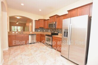 4052 Mountain Chestnut Way in Lakeland, FL - Building Photo - Building Photo