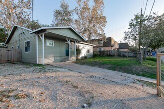 5515 Roosevelt Ave in Austin, TX - Building Photo - Building Photo