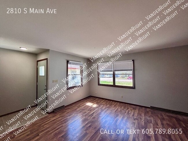 2810 S Main Ave in Sioux Falls, SD - Building Photo - Building Photo