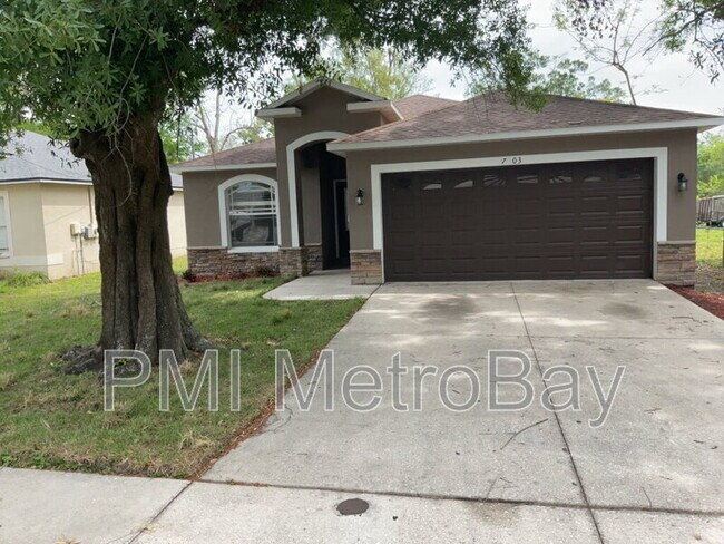 property at 7003 N Oregon Ave