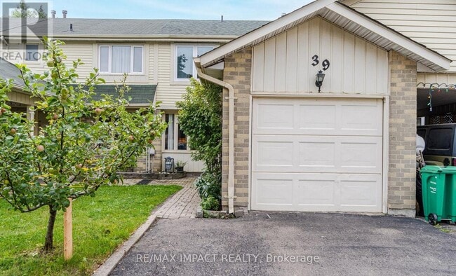 property at 39 Courtleigh Square