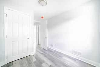 8650 Rock Oak Rd in Parkville, MD - Building Photo - Building Photo