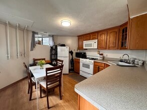 11 Columbus Ave, Unit Garden in Somerville, MA - Foto de edificio - Building Photo
