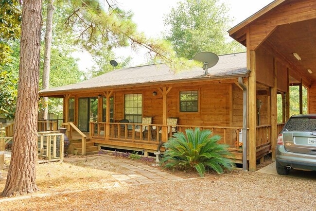property at 180 E Peterson Loop