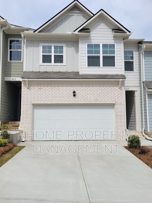 property at 437 Stoneybrook Dr