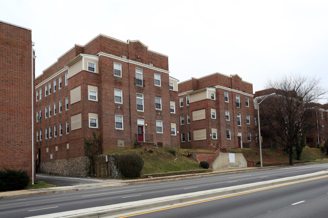 2800 Reisterstown Rd in Baltimore, MD - Building Photo