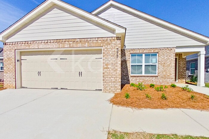375 Angela St in Prattville, AL - Building Photo
