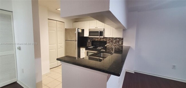 2804 Sarento Pl in Palm Beach Gardens, FL - Building Photo - Building Photo