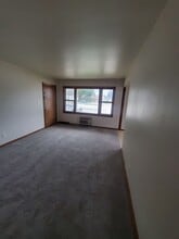 9736 W Oklahoma Ave in West Allis, WI - Building Photo - Building Photo