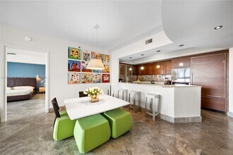 450 Alton Rd in Miami Beach, FL - Building Photo - Building Photo