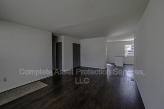 415 W 67th Ln in Merrillville, IN - Building Photo - Building Photo