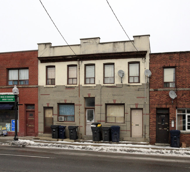 1077 Weston Rd in Toronto, ON - Building Photo - Building Photo