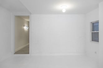 86 S 8th St in Brooklyn, NY - Building Photo - Interior Photo