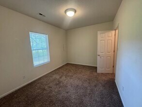 3410 E St Charles Rd in Columbia, MO - Building Photo - Building Photo