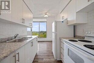 420 Greenhill Ave in Hamilton, ON - Building Photo