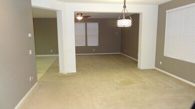 3059 Cayenne Way in Perris, CA - Building Photo - Building Photo