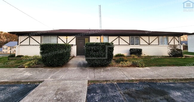 235 Vinewood Rd