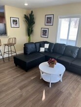 2137 Highland Ave in Cincinnati, OH - Building Photo - Building Photo