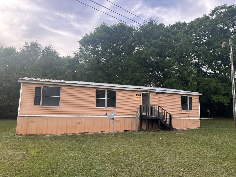 195 Ginger Dr in Americus, GA - Foto de edificio