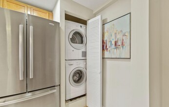 3900 14th St NW in Washington, DC - Foto de edificio - Building Photo