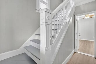 528 Broadway St in Chicopee, MA - Foto de edificio - Building Photo