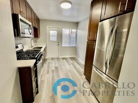 4661 Oregon St in San Diego, CA - Building Photo