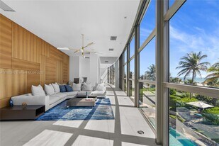5875 Collins Ave in Miami, FL - Building Photo