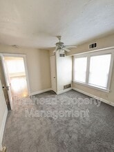 4002 Warwick Blvd in Kansas City, MO - Building Photo - Building Photo