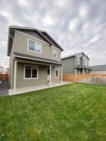 430 S Kansas Loop in East Wenatchee, WA - Building Photo
