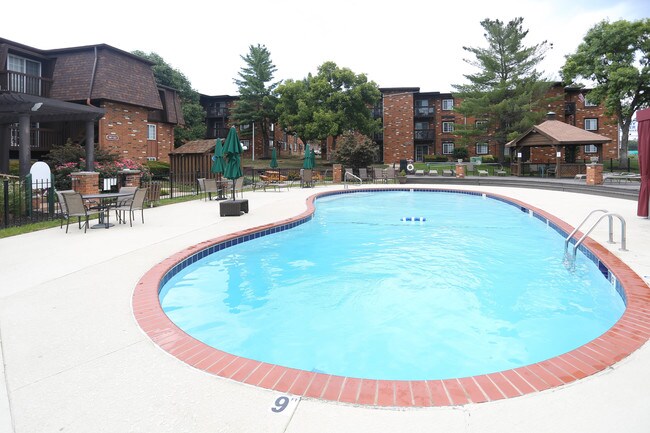Fox Chase Apartments
