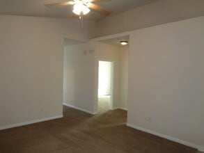 21406 Berry Vine St in Tomball, TX - Building Photo - Building Photo