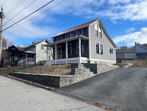 52 Point St in Wappingers Falls, NY - Building Photo - Building Photo