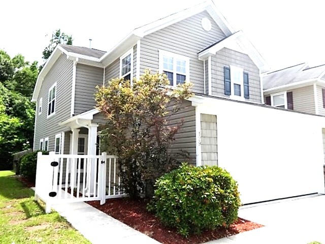 129 Chemistry Cir in Ladson, SC - Building Photo