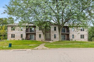 1665 Riva Ridge Dr in Mansfield, OH - Building Photo