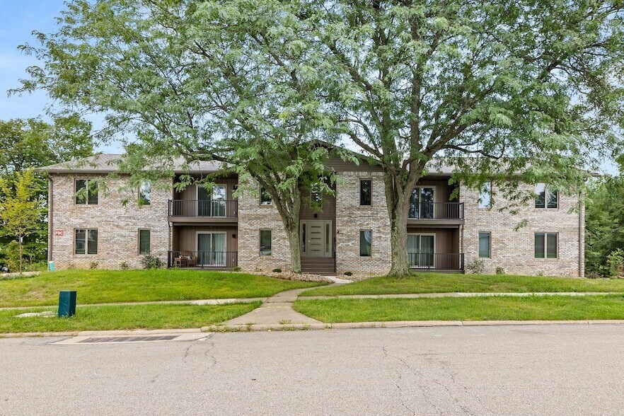 1665 Riva Ridge Dr in Mansfield, OH - Building Photo