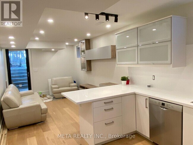 property at 71 Harshaw Ave