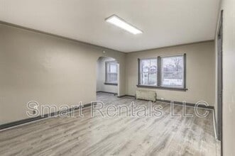 807 Clara Ave in St. Louis, MO - Building Photo - Building Photo