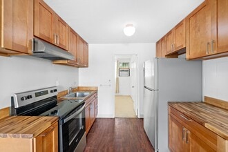 3093 Pualei Cir in Honolulu, HI - Building Photo - Building Photo