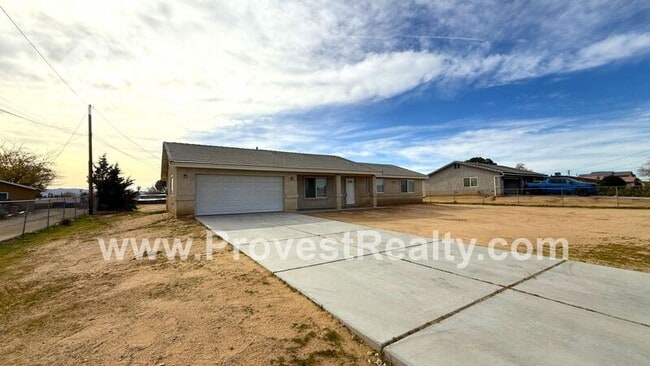 17373 Capri St in Hesperia, CA - Building Photo - Building Photo
