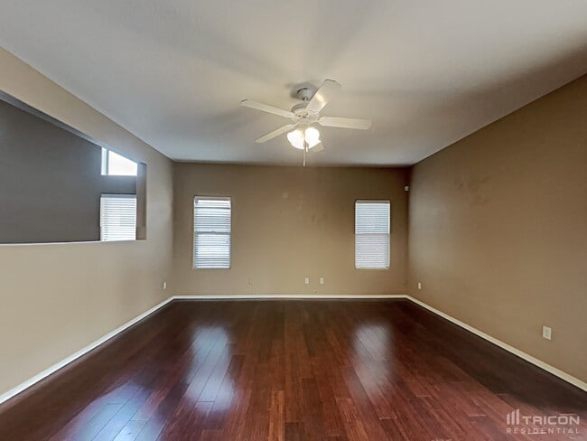 10117 W Luxton Ln in Tolleson, AZ - Building Photo - Building Photo