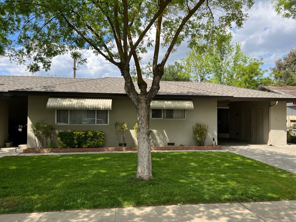 1239 Cecil Way in Modesto, CA - Building Photo
