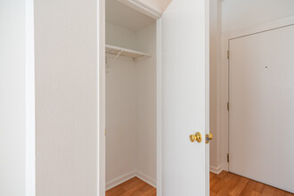 1030 Post Street Apartments in San Francisco, CA - Building Photo - Interior Photo