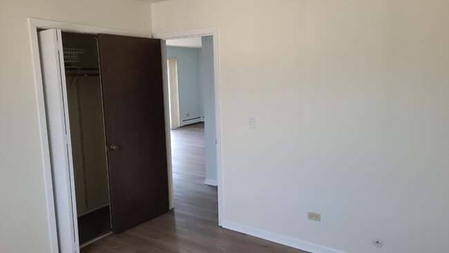 1319 Baldwin Ct in Palatine, IL - Building Photo - Building Photo