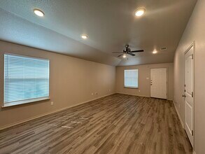 2408 FM 1113 in Copperas Cove, TX - Foto de edificio - Building Photo